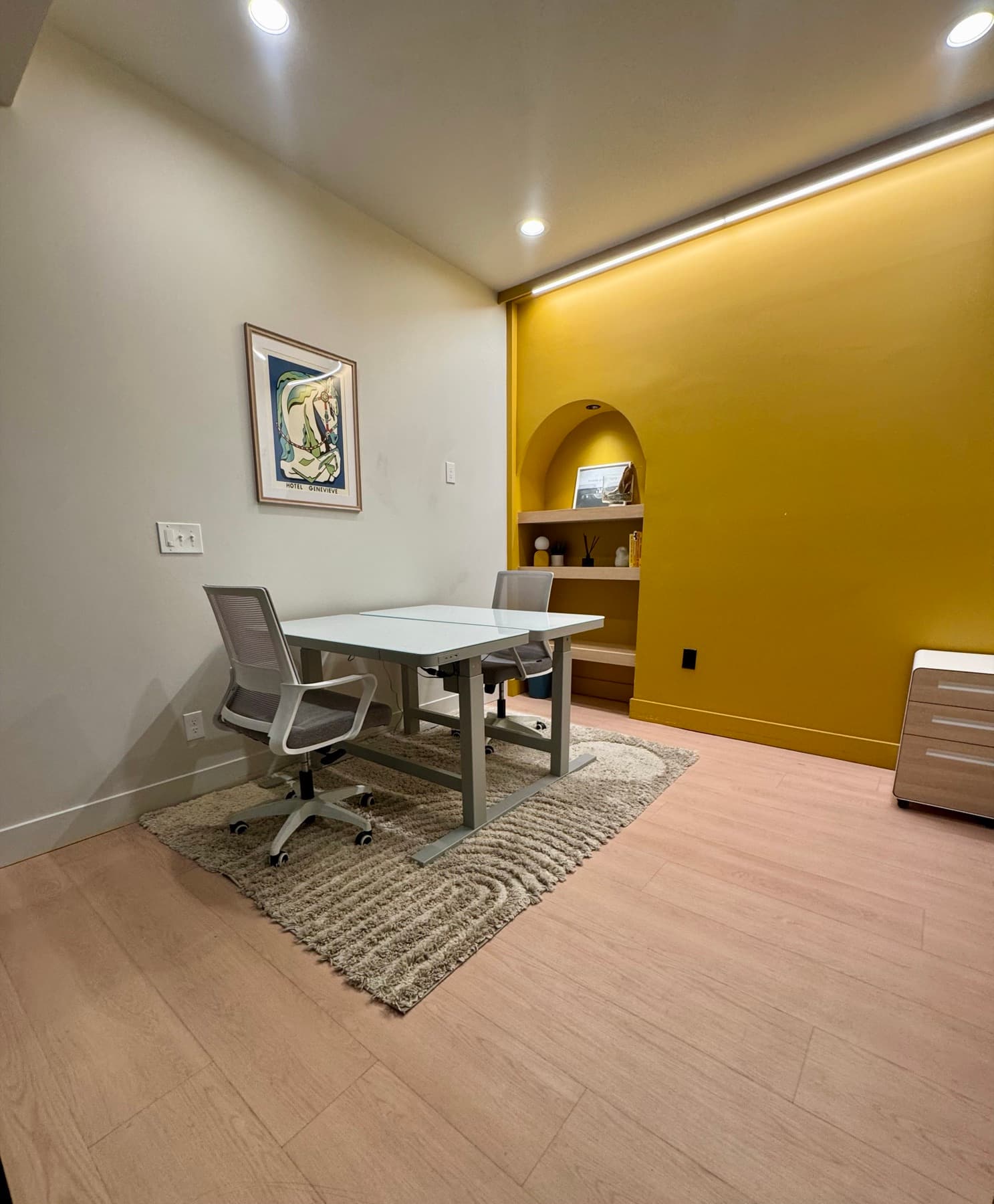 Office for the Day listing image from Story's catalog